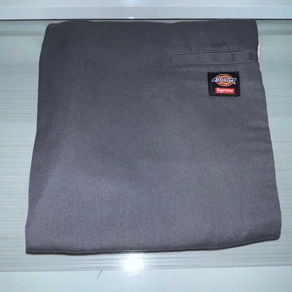 パンツ Supreme Dickies Stripe 874 Work pants Supreme Dickies Stripe 874 Work Pant (SS22) - $110